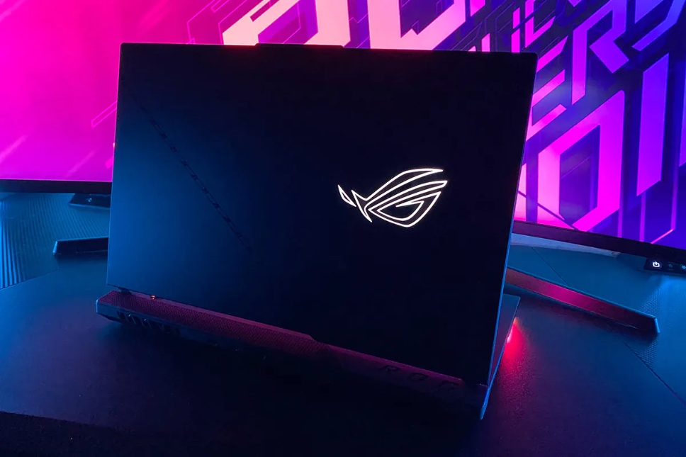 طراحی و بدنه لپ تاپ ایسوس ROG Strix Scar 17 G733PY