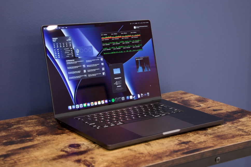 لپ تاپ اپل MacBook Pro 16 M3 Pro - بهترین لپ تاپ برای برنامه نویسی